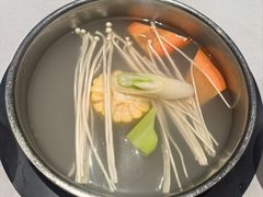 -泓炙颐凤鲜海鲜火锅料理(桐乡店)