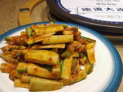 -小船渔村•大连菜•大连焖鱼(黄河路店)