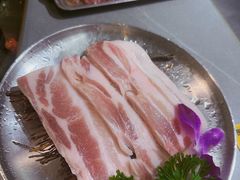 -围炉肉舍丹东海鲜烤肉·烤活鳗(步行街店)