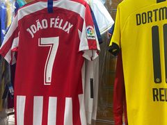 -SFALO 飛龍球衣專門店旺角店