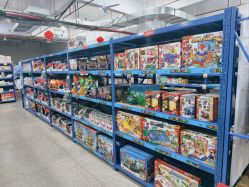 -逝水玩具折扣店