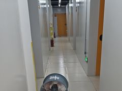 -安东易迷你自助仓储寄存仓库(杨浦店)