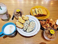 咖椰吐司-HELLO 27 意面·沙拉·帕尼尼