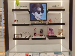 -三叶眼镜城批发市场(上海火车站店)