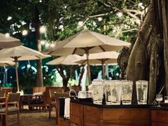 -三亚艾迪逊酒店·海滩烧烤 BARBACOA·现场乐队·浪漫晚餐·烧烤海鲜