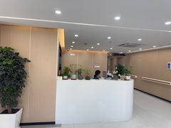 -上海大学附属上海和平眼科医院