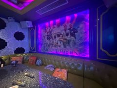-UK派对KTV(日月广场店)