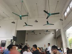 -容里煲仔饭(利丰北路店)