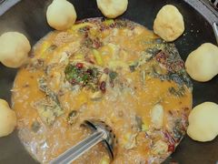 -丹水桥地锅鱼·翘嘴鲌·地方特色全鱼宴(丹江口大坝店)