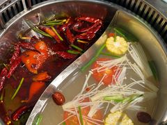 鸳鸯锅-忆川阁·记忆重庆火锅·龙虾·烧烤