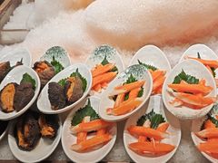 -雍容荟活帝王蟹活龙虾自助(苏宁旗舰店)