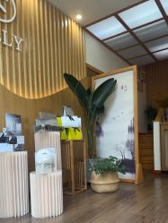 点击看大图 -宥莉·ULLY 痘敏肌•科技皮肤管理中心