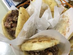 精品火烧-闫家驴肉老店(华电一校店)
