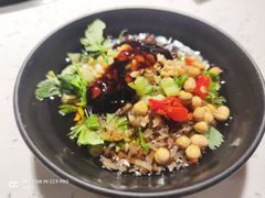 -钢管厂五区小郡肝串串香(奥克斯广场锦城万达店)