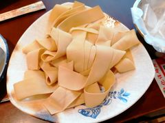 鲜豆皮-亿诣蝎府炸酱面羊蝎子火锅(酷车小镇店)
