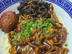 蛤蜊猪肝拌面+虎皮蛋-沪西老弄堂面馆(定西路店)