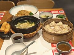 蟹粉小笼包-馋三尺蟹粉小笼(人民广场店)