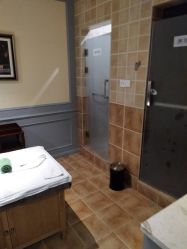 -静博士养生美容连锁