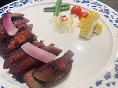 炭烧淋滑厚切牛舌-粤·向群饭店(二沙岛店)