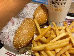 -The Habit Burger Grill 哈比特汉堡(复兴soho店)
