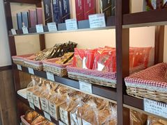 -红宝石·鲜奶小方·海派西点房(南翔店)