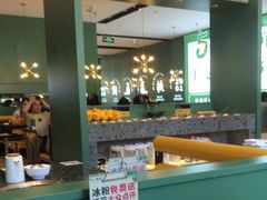 大堂-一席地·本地鸡窝·杭帮鸡火锅(萧山银隆百货店)
