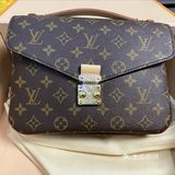 哈哈哈哈买到lv的邮差了