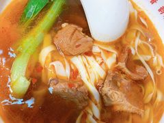 招牌红烧牛肉米粉-呷佬·长沙手工米粉(金沙江路店)