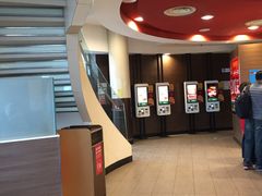 -麦当劳(展览路店)