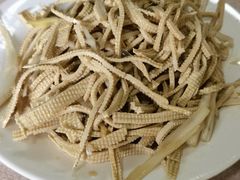 凉拌豆腐丝-宝光熏肉鞋底火烧(新街口店)