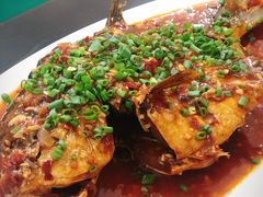 红烩鲳鱼-QQ海鲜餐厅