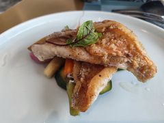 -杏荟旋转餐厅(广州爱群店)