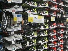 -迪卡侬(西三旗店)