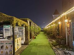-冰冰龙虾·江湖菜·花园江景餐厅