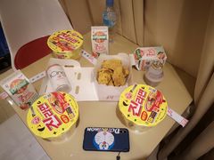 -BHC炸鸡(明洞总店)