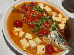 程氏泡椒半条鱼-鑫小城故事·藕汤·家常菜(台北一路总店)