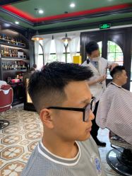 -豪帅男士理容馆
