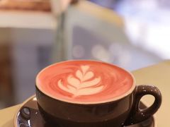 红丝绒奶茶-蜜舍咖啡(洋人街店)