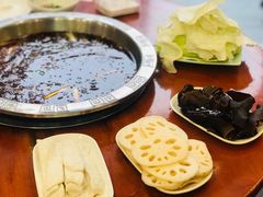 -刘胖娃鱼庄·特色肥肠鱼(杨家坪店)