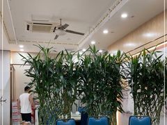 大堂-红色湘菜馆(春风店)
