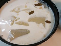 -志龙皇冠吃货椰子铺