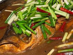 宝轩招牌鱼头泡饼-宝轩渔府·老字号海鲜·正宗津菜(水上店)