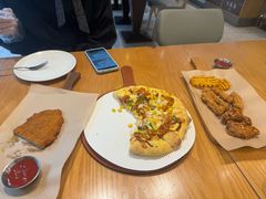 -必胜客(WOW昙华林店)