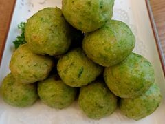 鲜虾芹菜丸-品海楼·大连海胆锅贴馆(东港店)