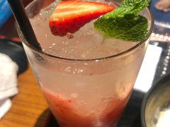 草莓可尔必思-小山日本料理(电子大厦店)