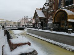 -滴血救世主教堂