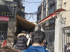 门面-沪西老弄堂面馆(定西路店)