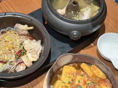 -云海肴·汽锅鸡·云南菜(天山百盛优客店)