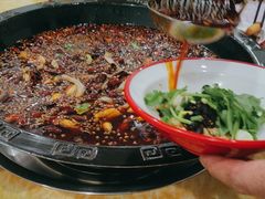 -烧哥美蛙肥肠鱼火锅·十五年社区店