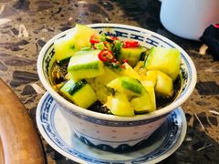 捞汁黄瓜-沪小二炭火蛙锅(淮海中路美食不夜城店)